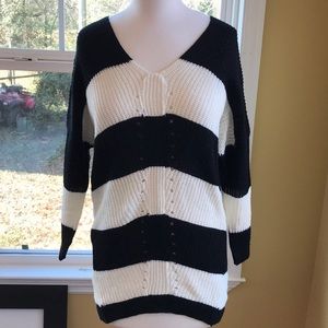 Nit black and white sweater